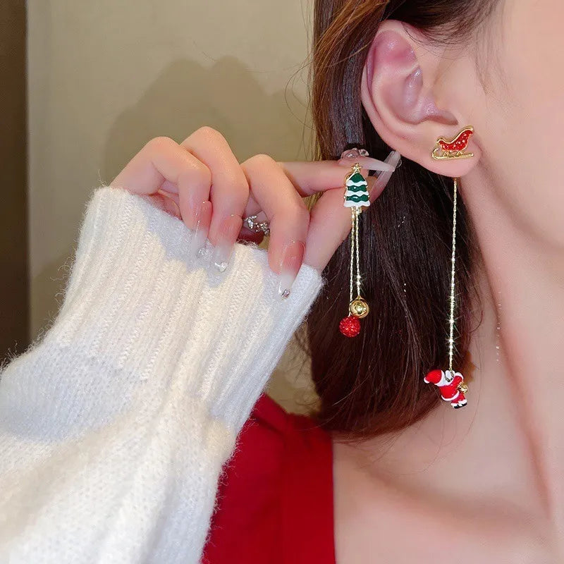 Moving Christmas Earrings - Lightweight and hypoallergenic