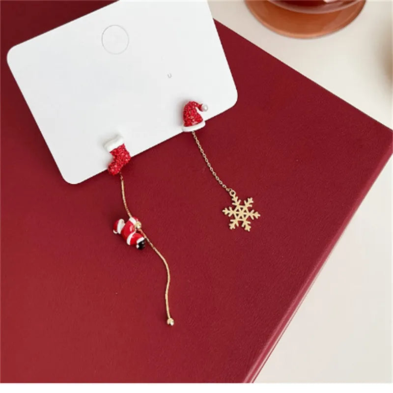 Moving Christmas Earrings - Lightweight and hypoallergenic