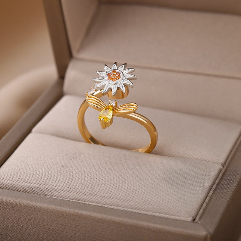 White Wildflower Fidget Ring