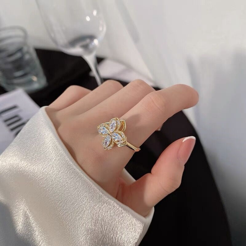 Sparkling Clover Anxiety Fidget Ring